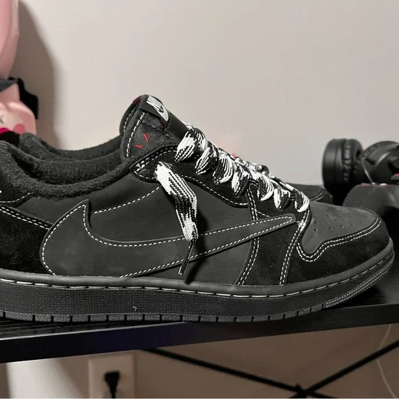 Jordan 1 Travis Scott Black Phantom new